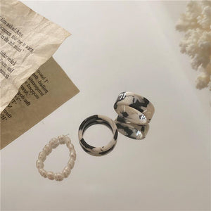 Vintage Pearl Resin Ring Set
